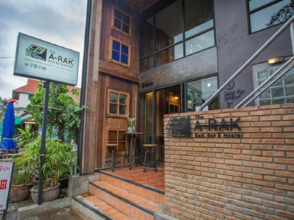 The Arak Bed Bar And Hostel Τσιάνγκ Μάι Εξωτερικό φωτογραφία