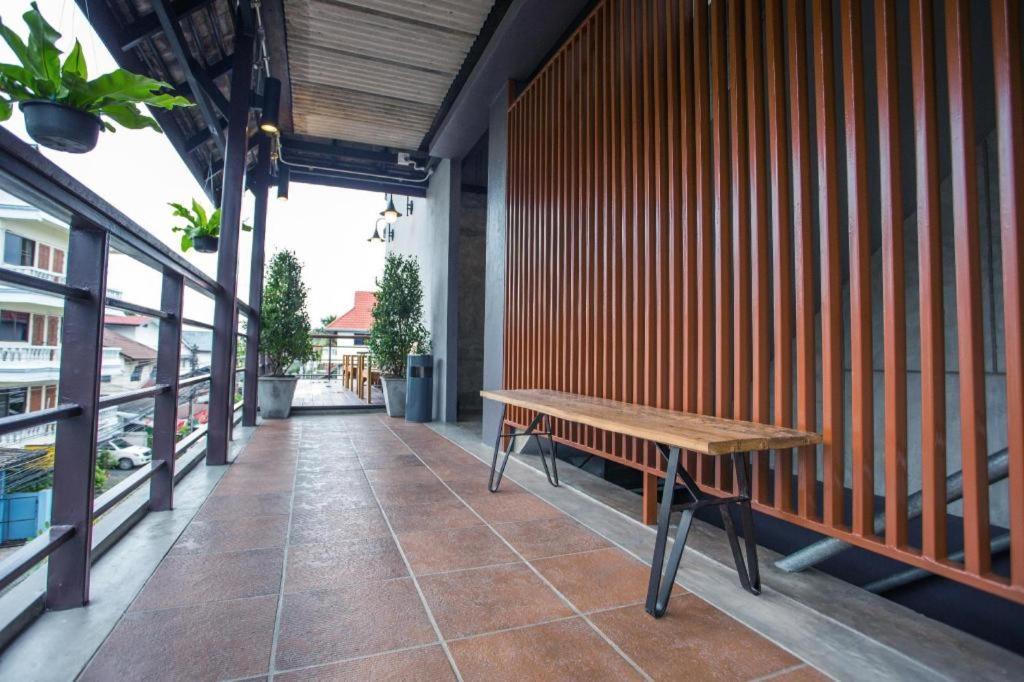 The Arak Bed Bar And Hostel Τσιάνγκ Μάι Εξωτερικό φωτογραφία