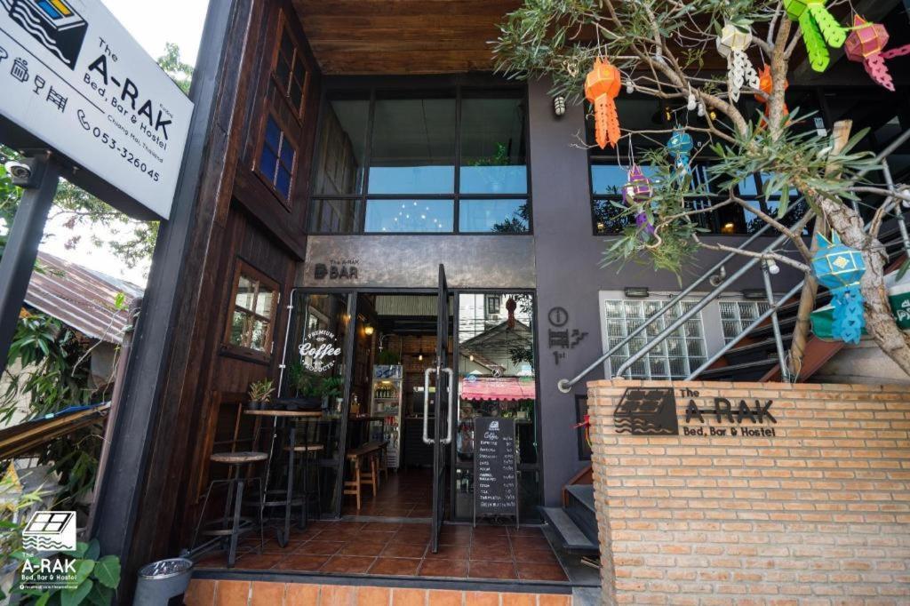 The Arak Bed Bar And Hostel Τσιάνγκ Μάι Εξωτερικό φωτογραφία